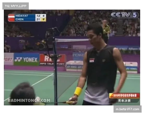 韩国队李弦容头球扳平比分，展现定位球战术多样性